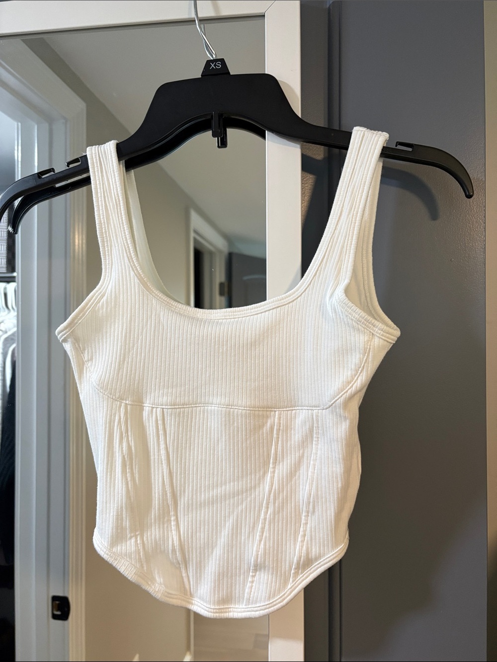 PINK Victoria's Secret White Ribbed Scoop-Neck Cropped Tank